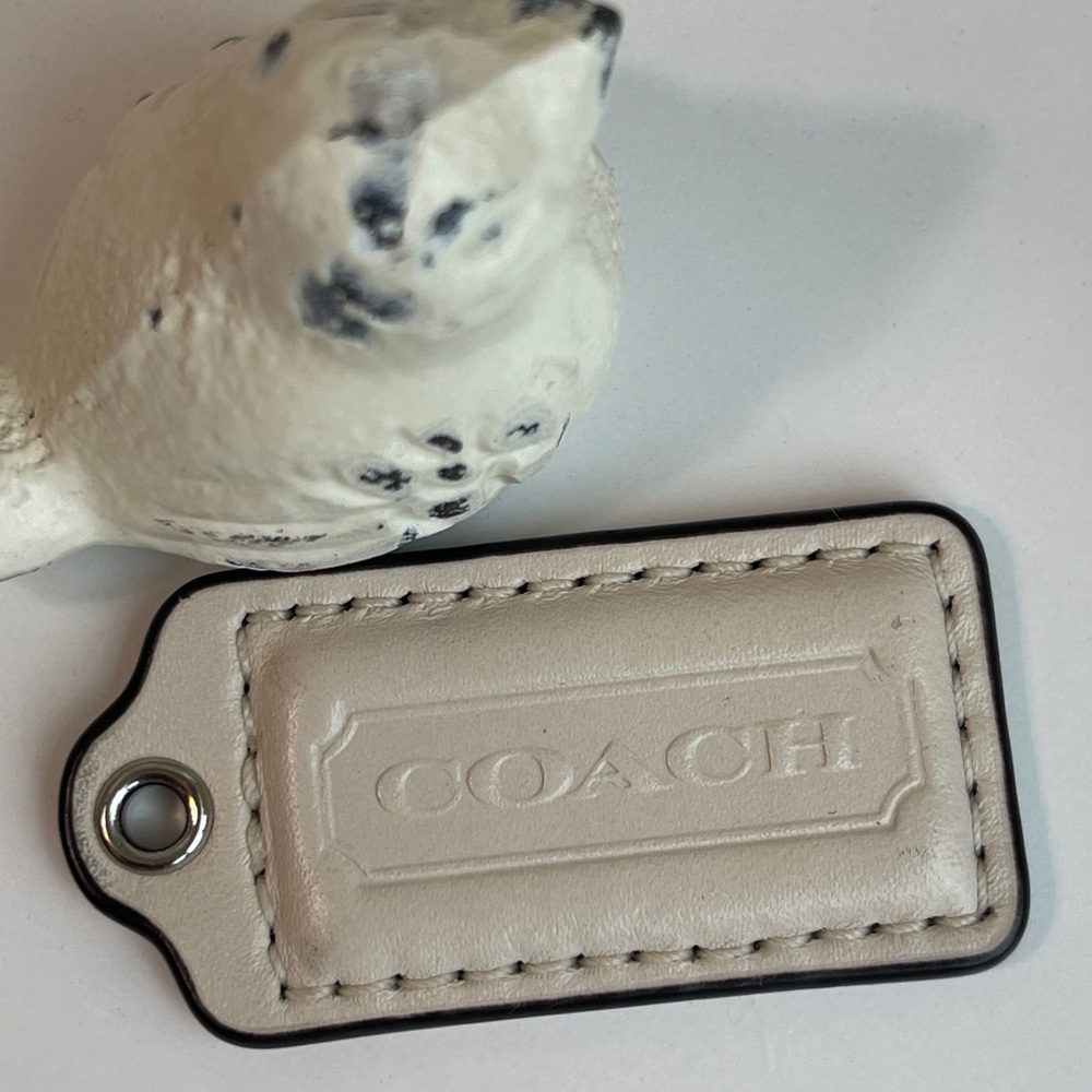 2” COACH Leather Fob Bag Charm Keychain
Hang Tag